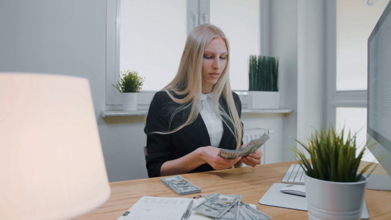 Best Part-Time Jobs for Students in Dubai | Packup Your Bags