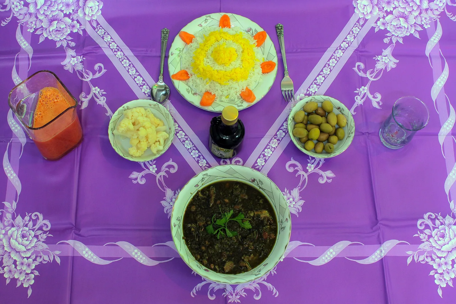 Ghormeh sabzi served with rice